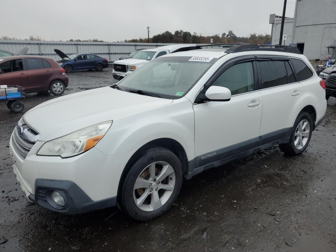 2013 SUBARU Outback
