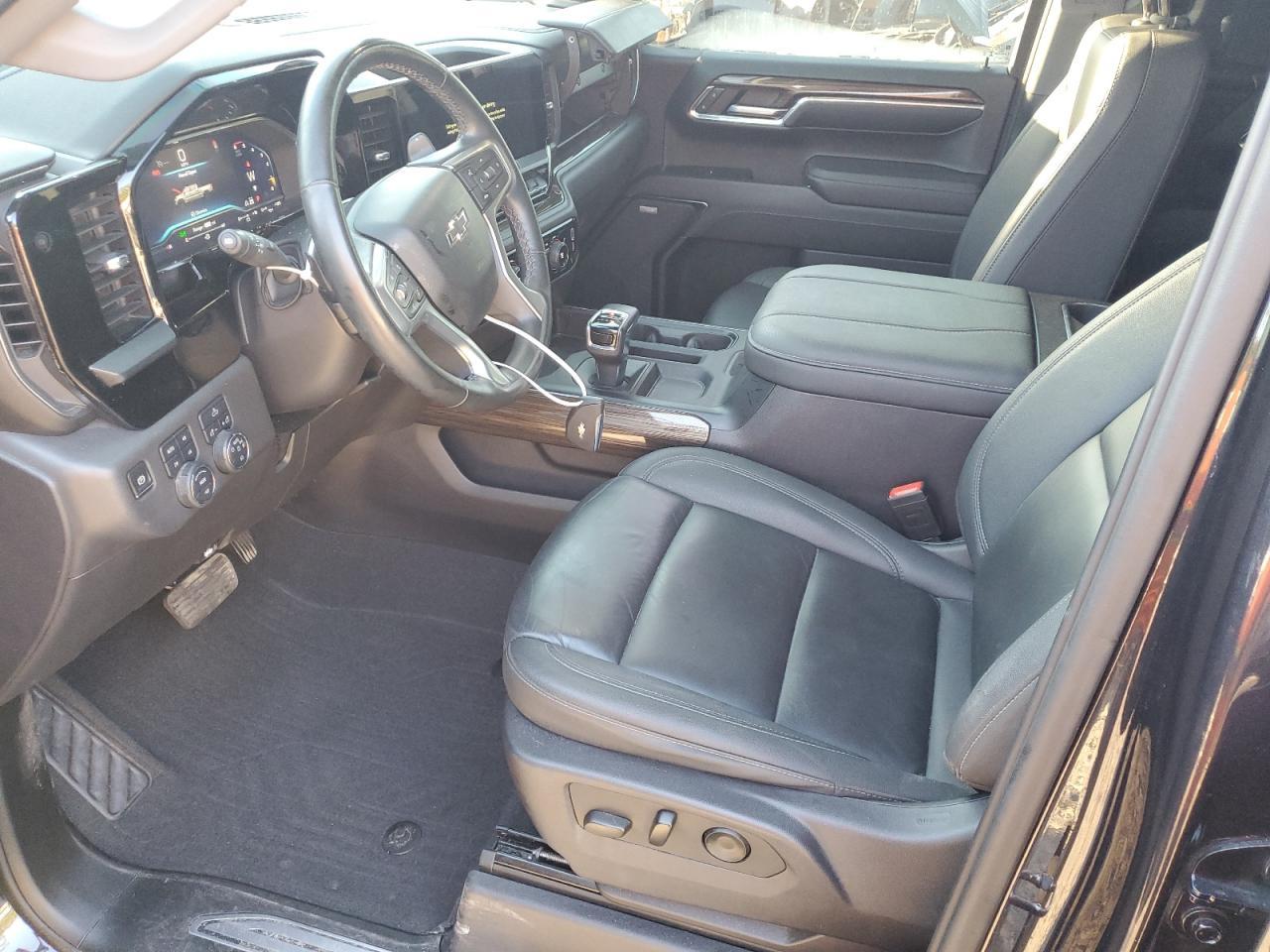 2024 CHEVROLET Silverado