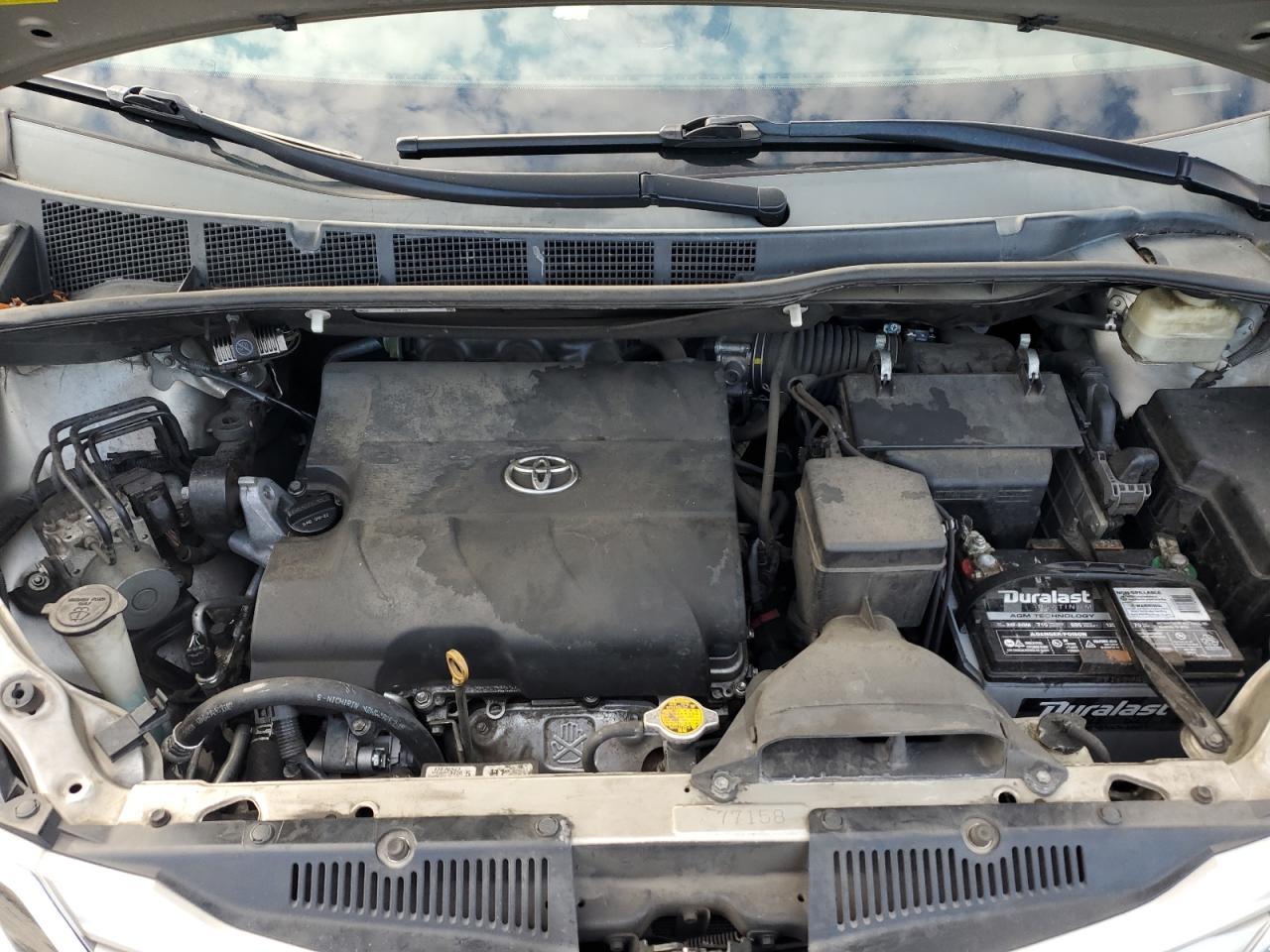 2015 TOYOTA SIENNA