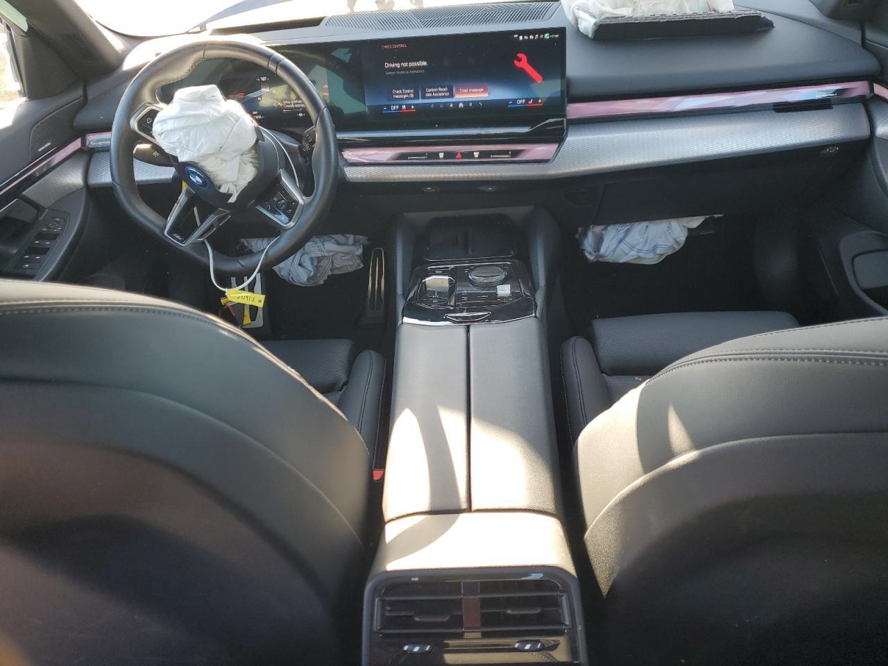 2024 BMW i5