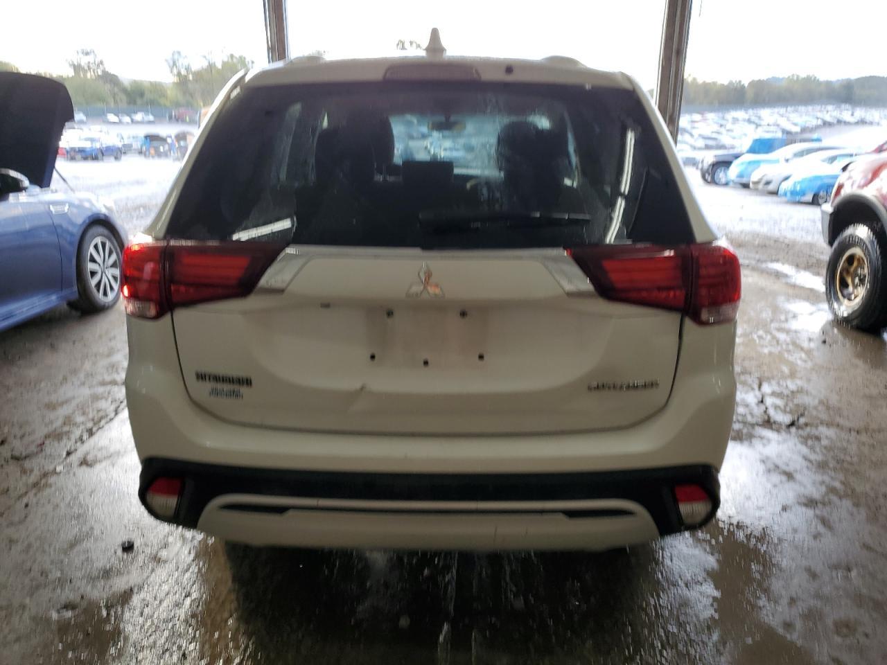 2019 MITSUBISHI outlander