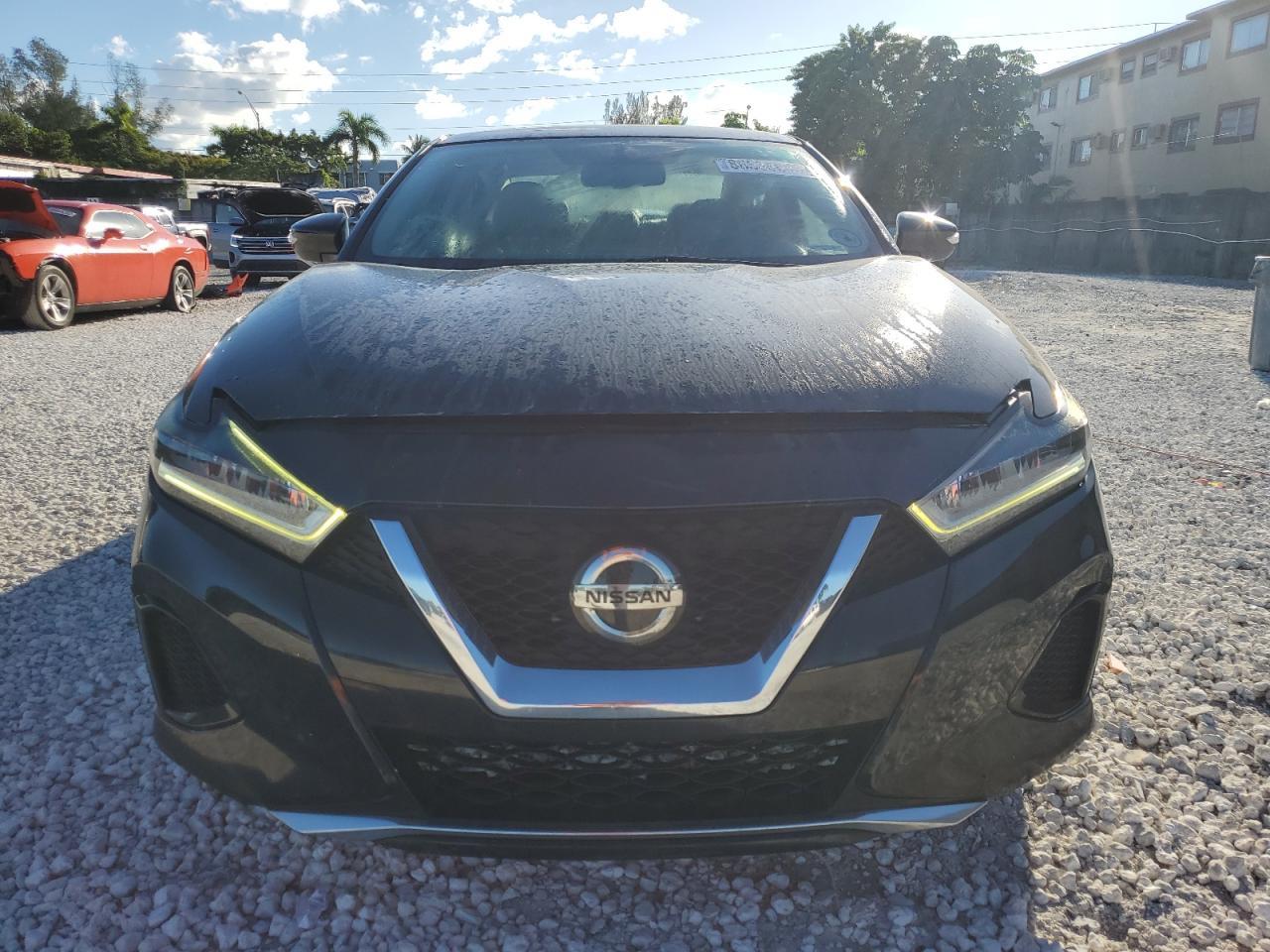 2019 NISSAN Maxima