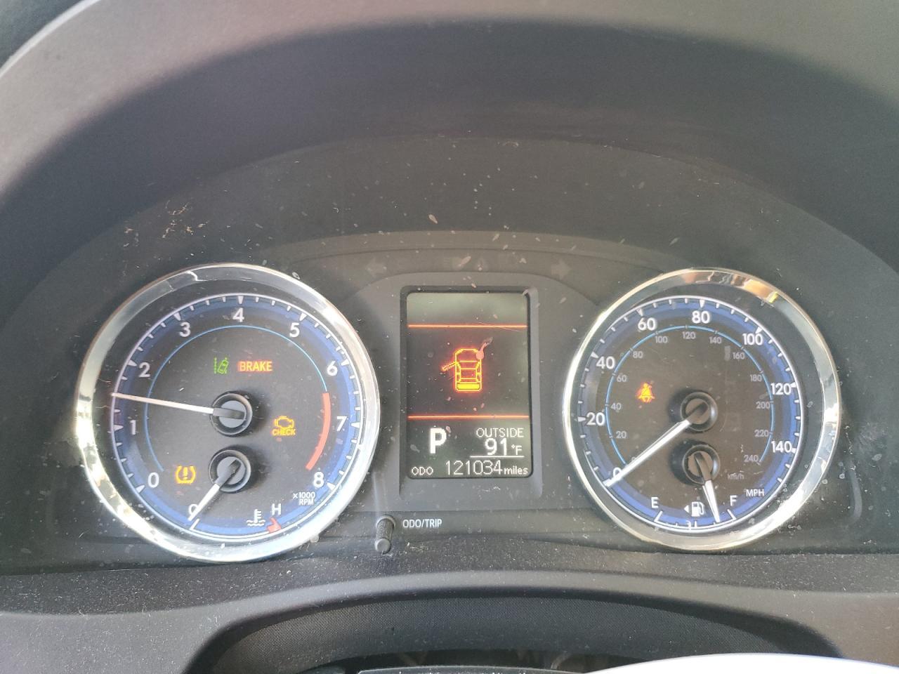 2018 TOYOTA COROLLA