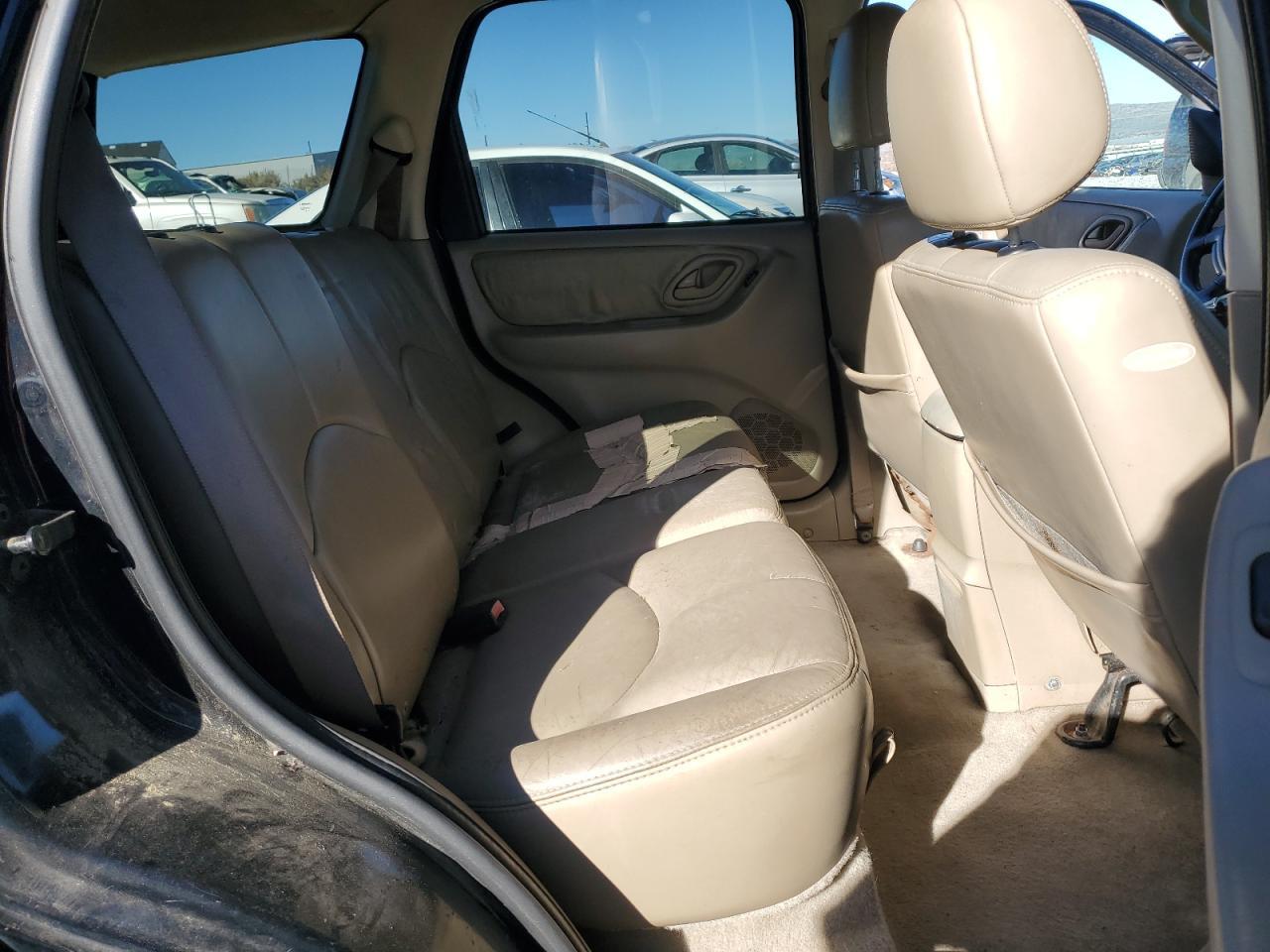 2004 MAZDA Tribute