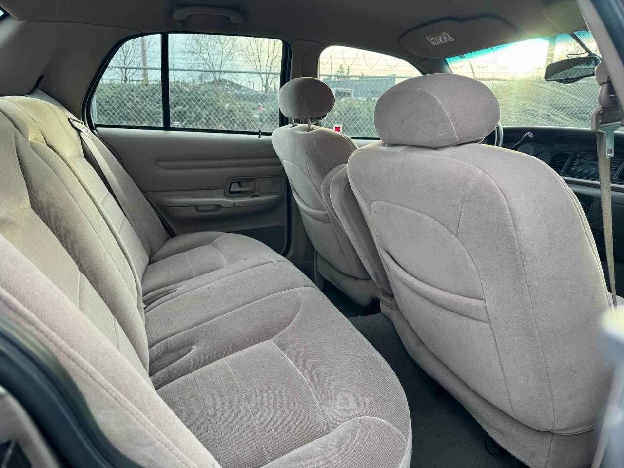 2001 FORD Crown Victoria