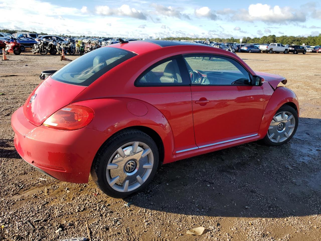 2013 VOLKSWAGEN Beetle