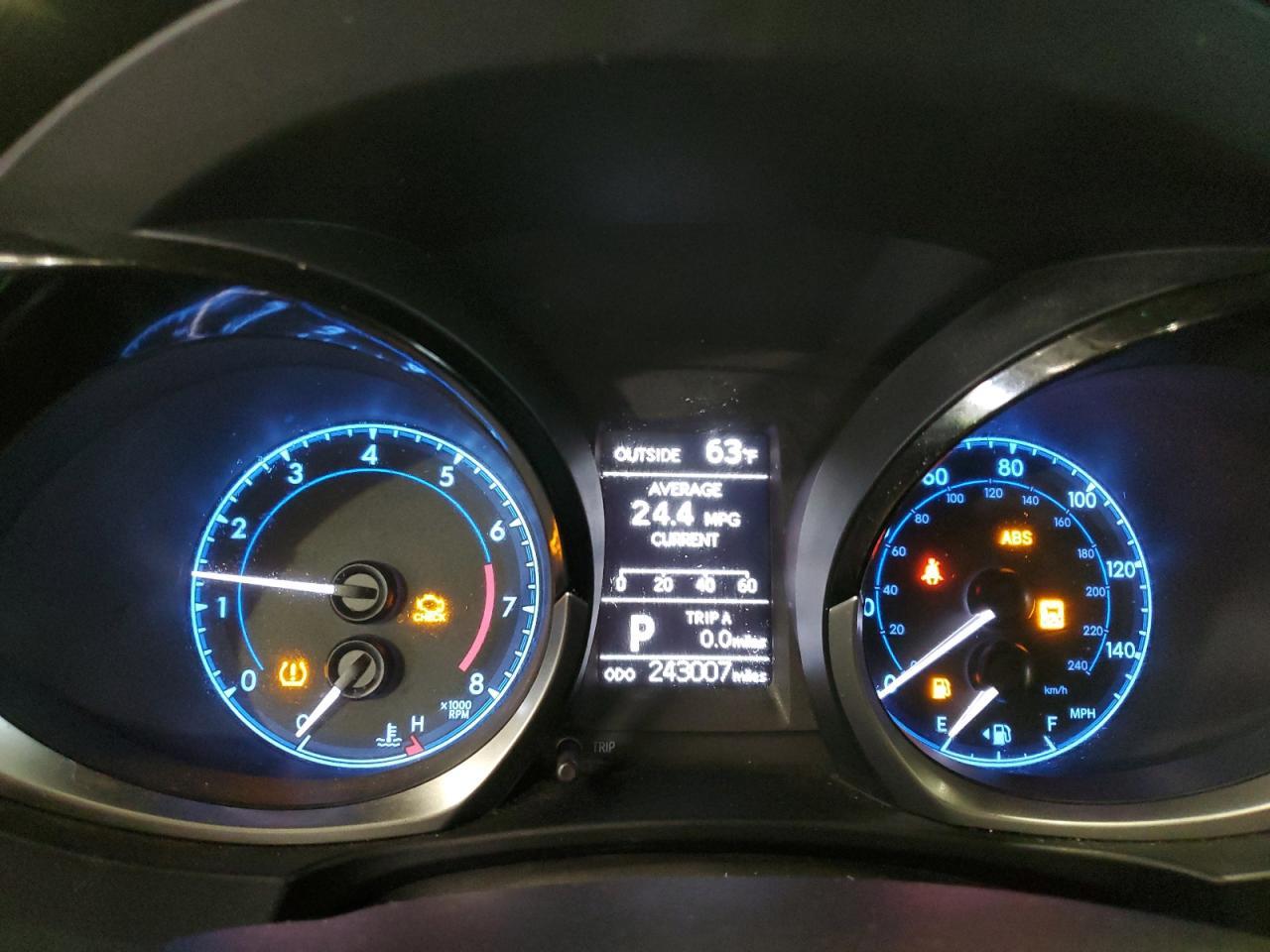 2016 TOYOTA COROLLA