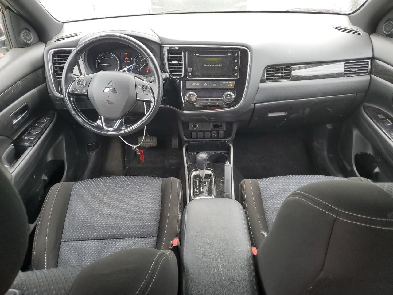 2018 MITSUBISHI outlander