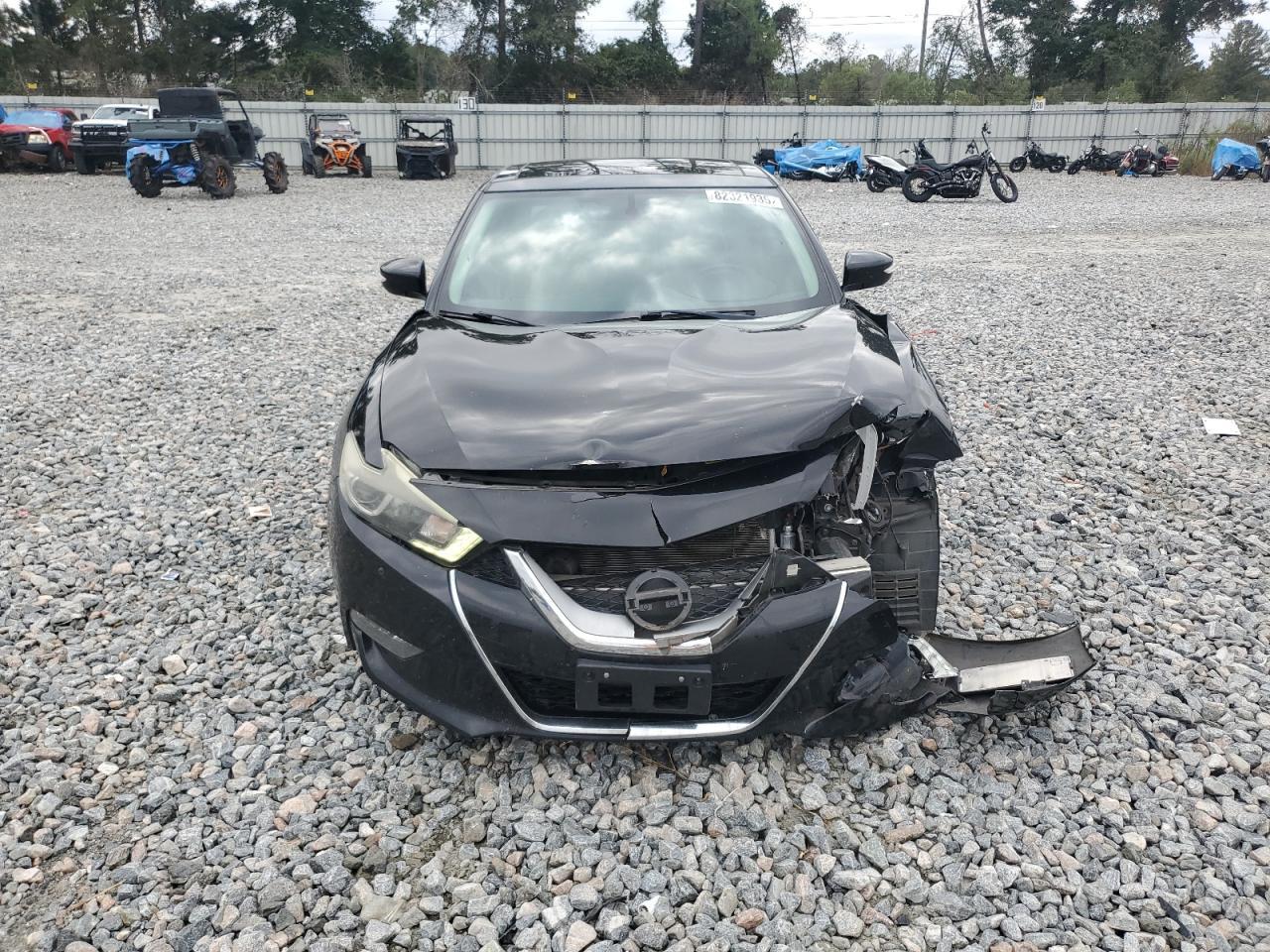 2017 NISSAN Maxima