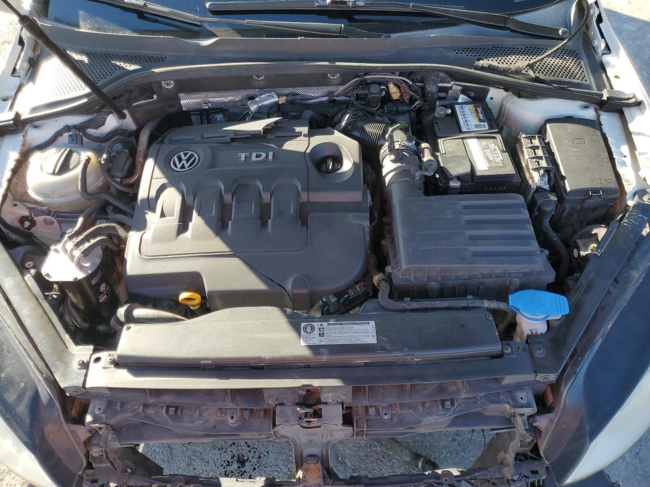 2015 VOLKSWAGEN GOLF