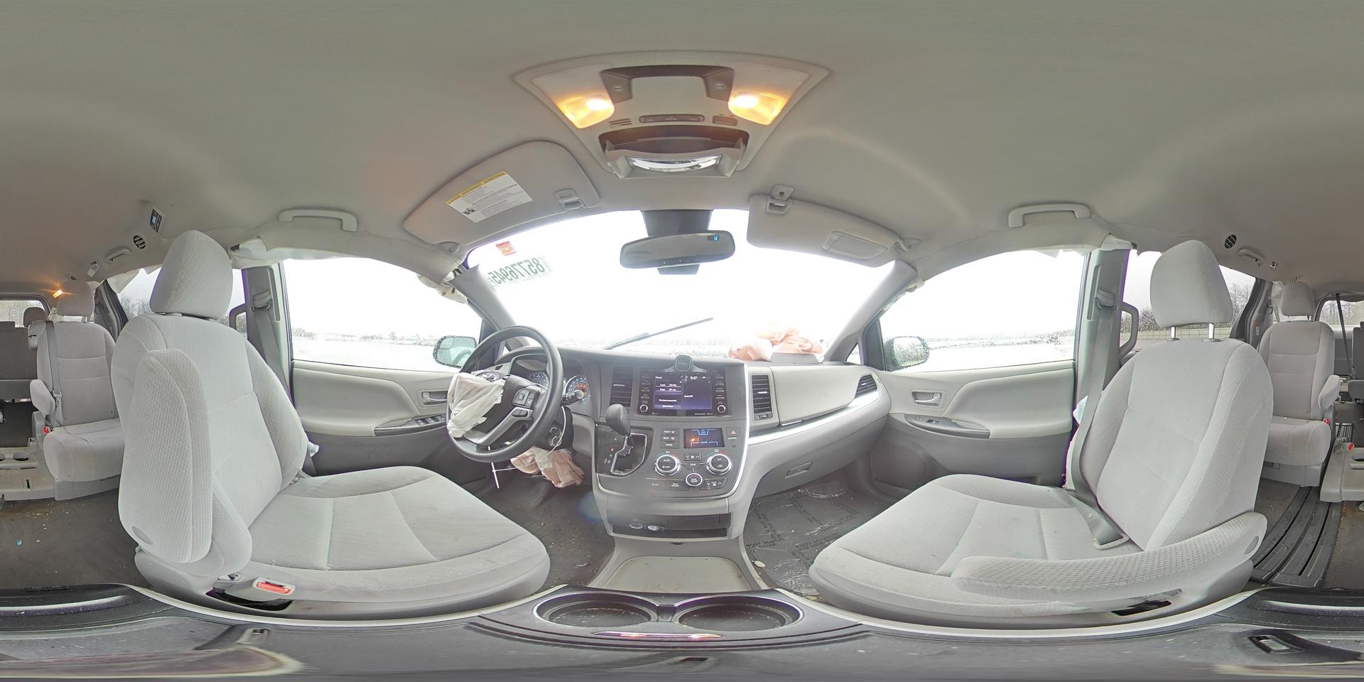 2018 TOYOTA SIENNA