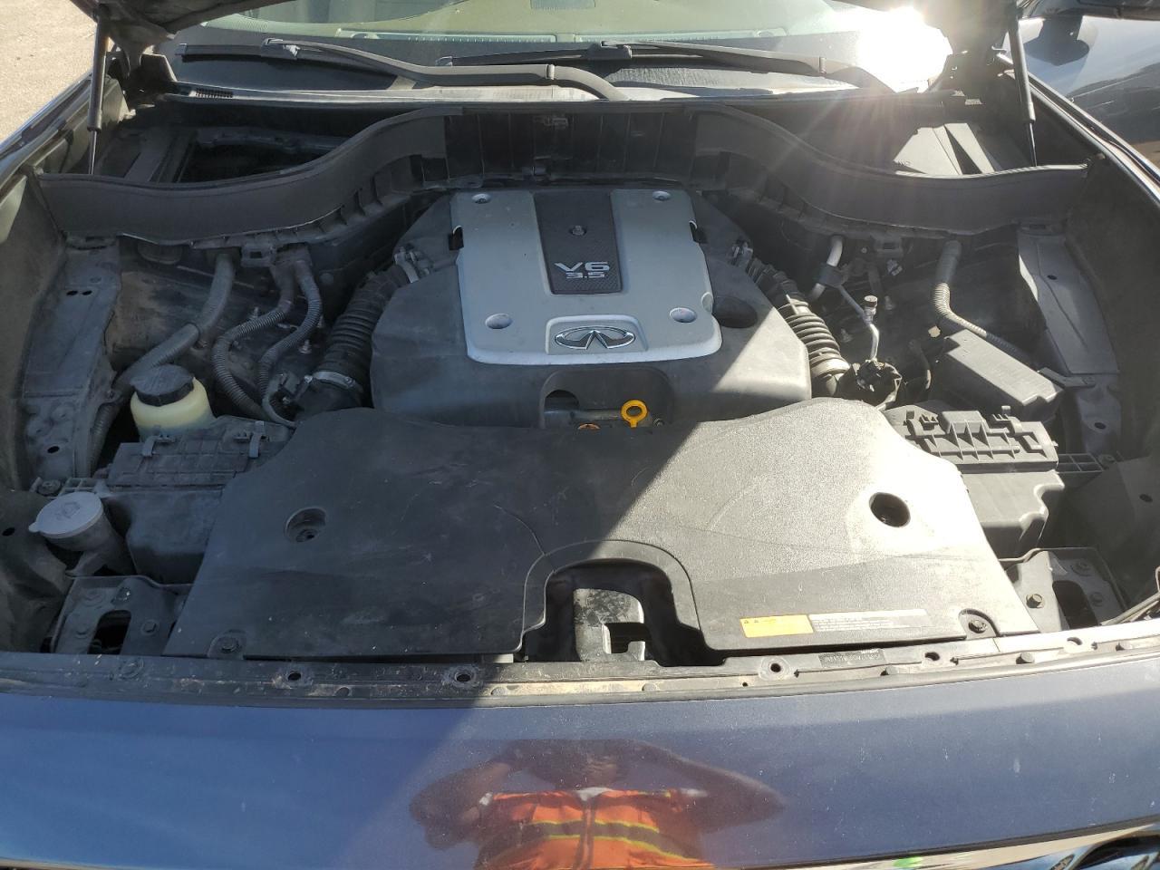 2011 INFINITI FX35