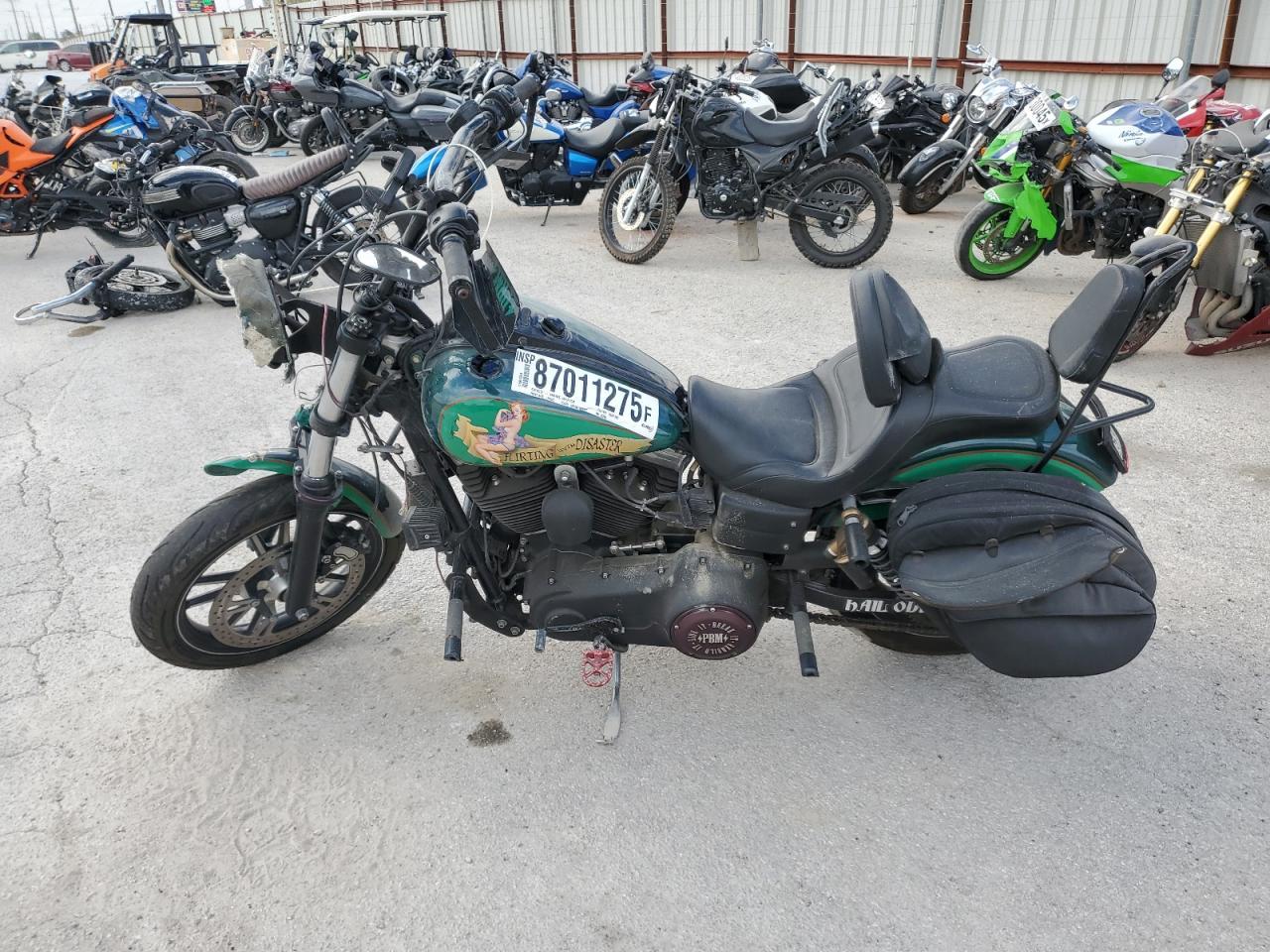 2011 HARLEY-DAVIDSON Fxdb