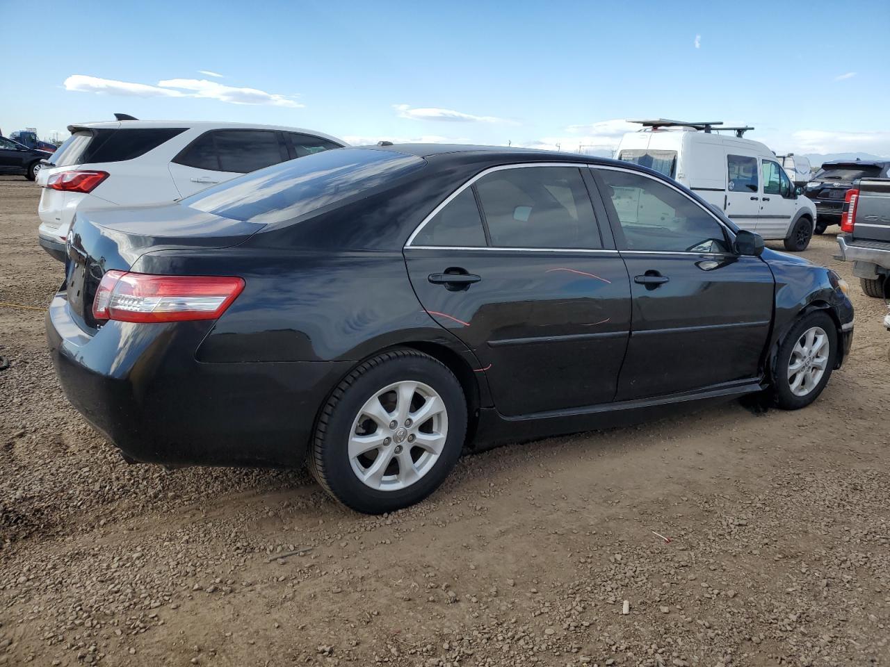 2011 TOYOTA CAMRY