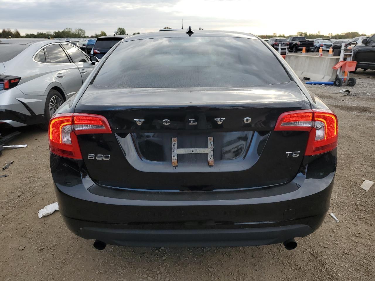 2012 VOLVO S60