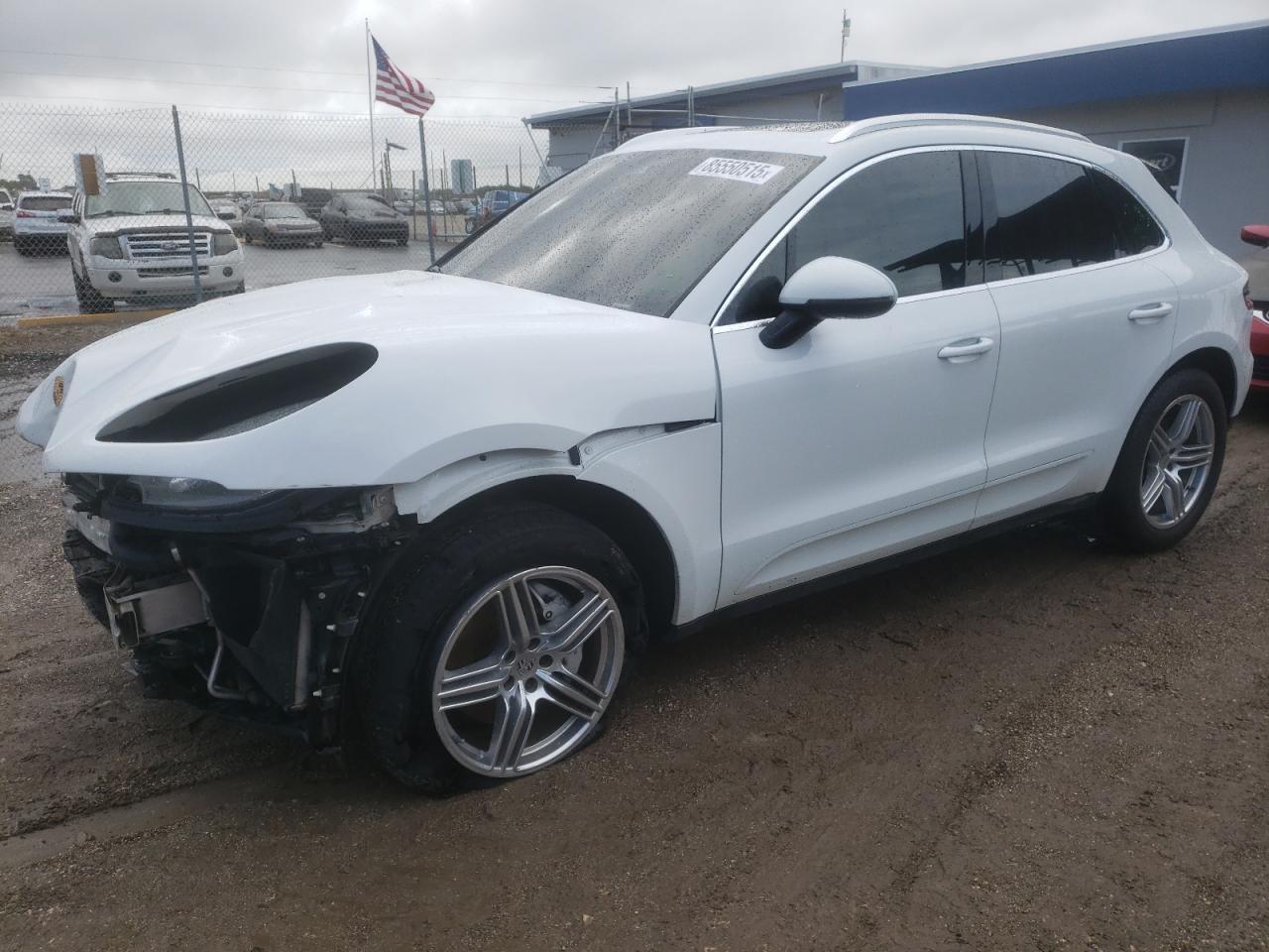 2017 PORSCHE Macan