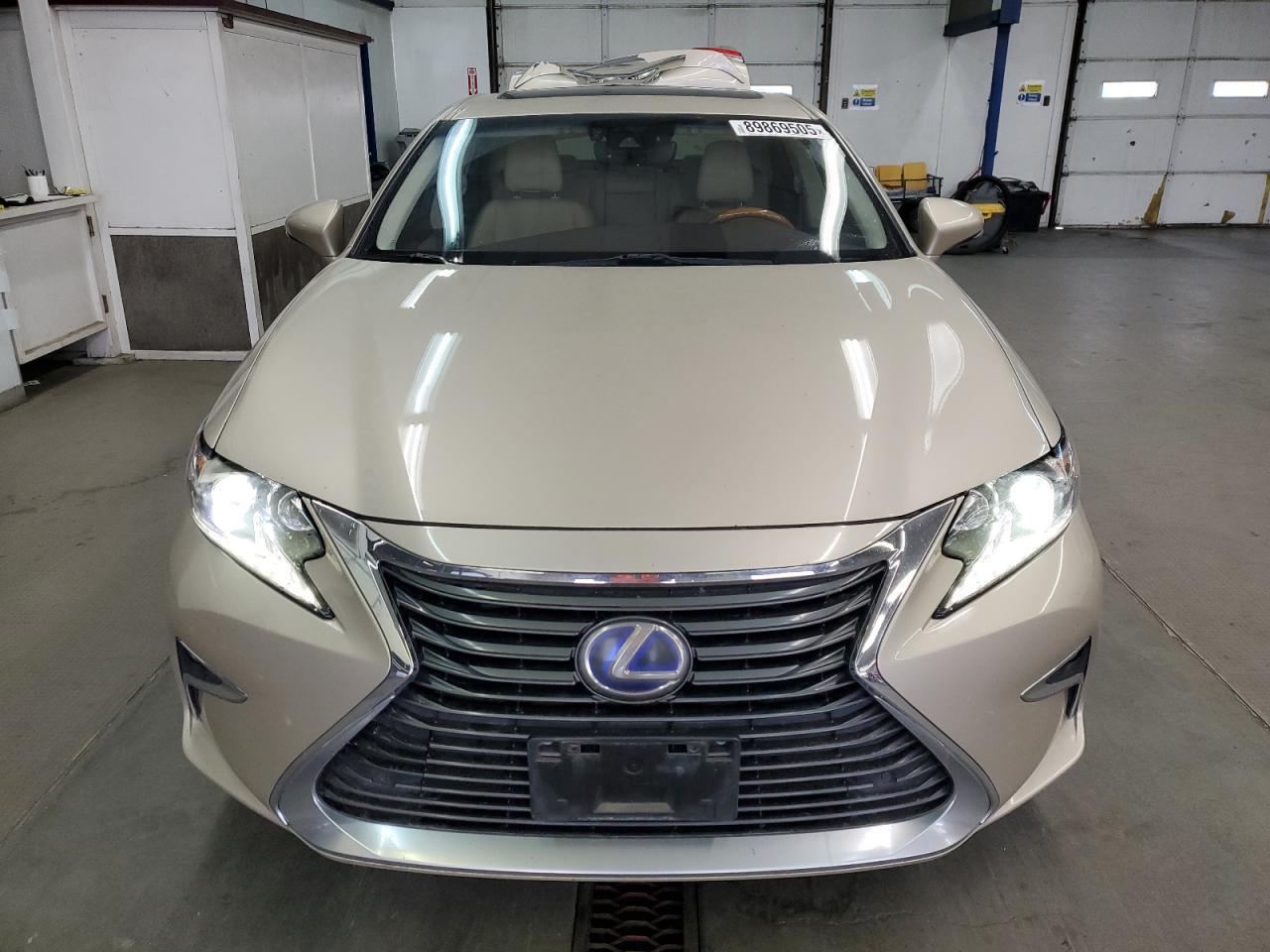 2016 LEXUS ES 300H