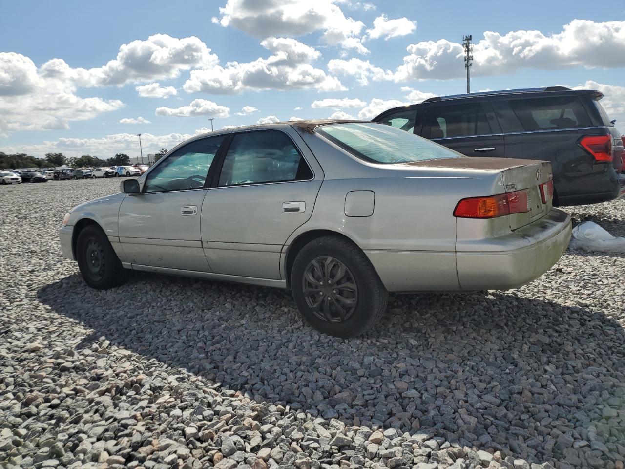 2001 TOYOTA CAMRY