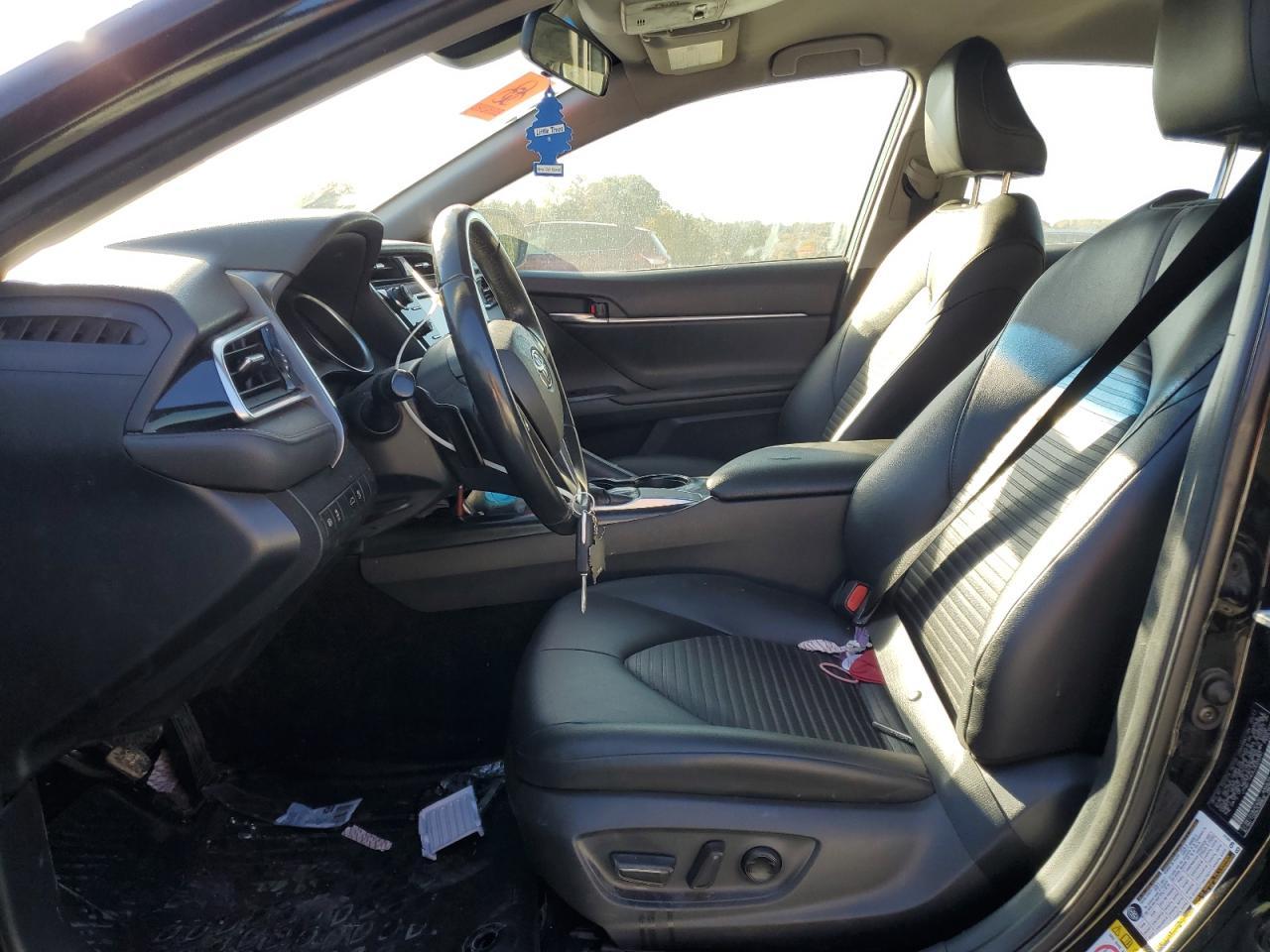 2018 TOYOTA CAMRY