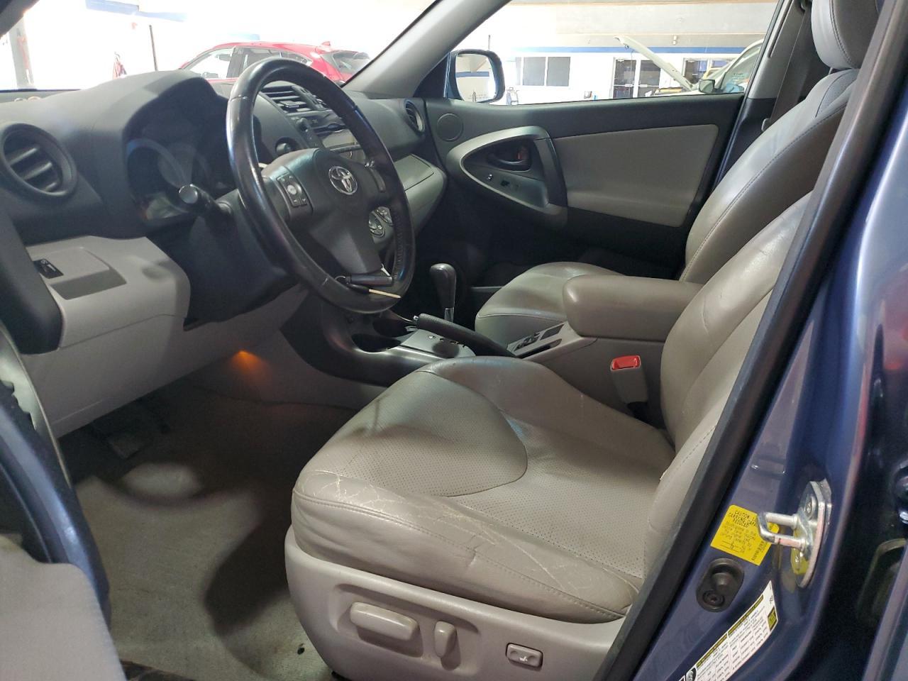 2011 TOYOTA RAV4