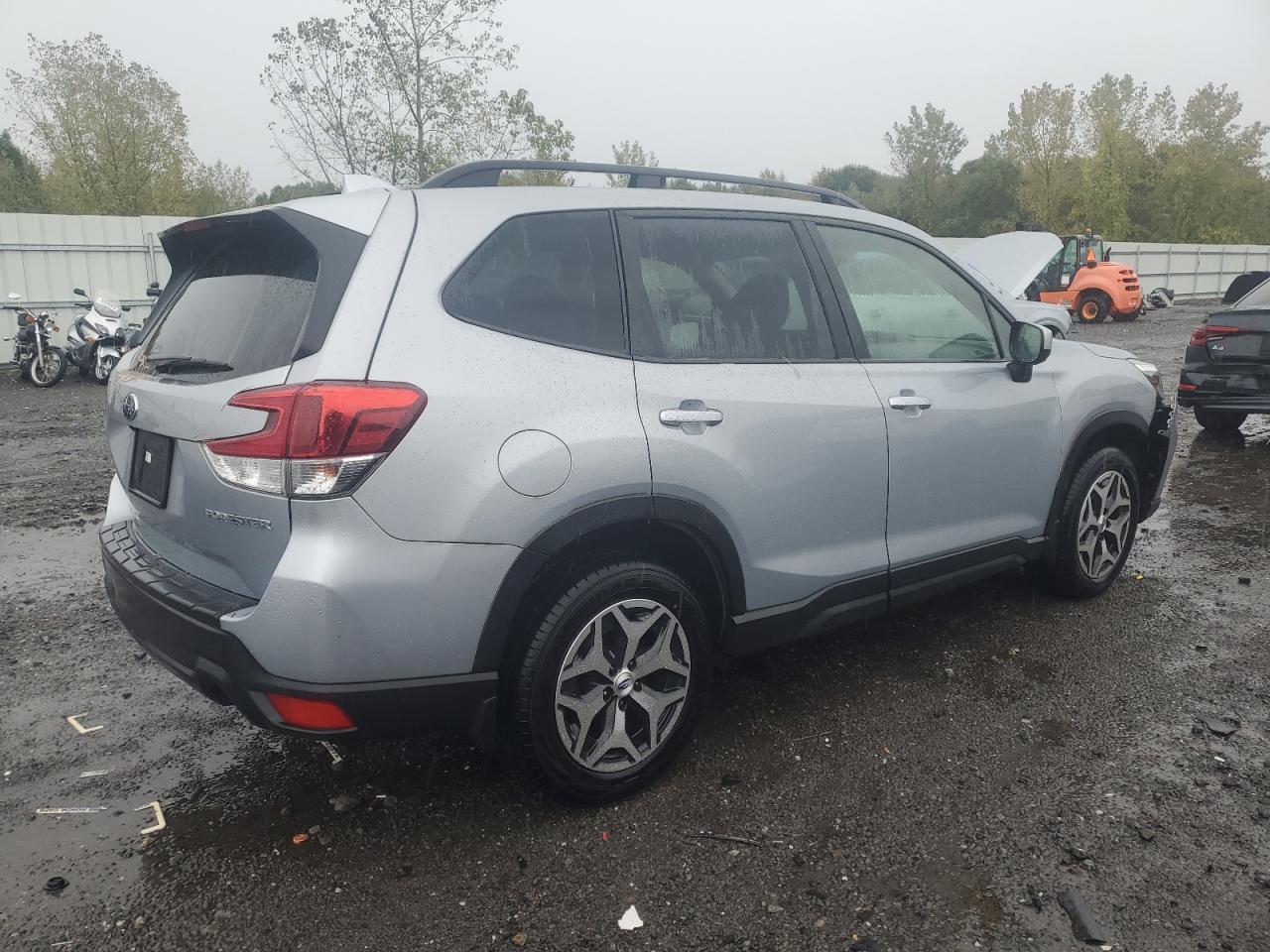 2020 SUBARU FORESTER