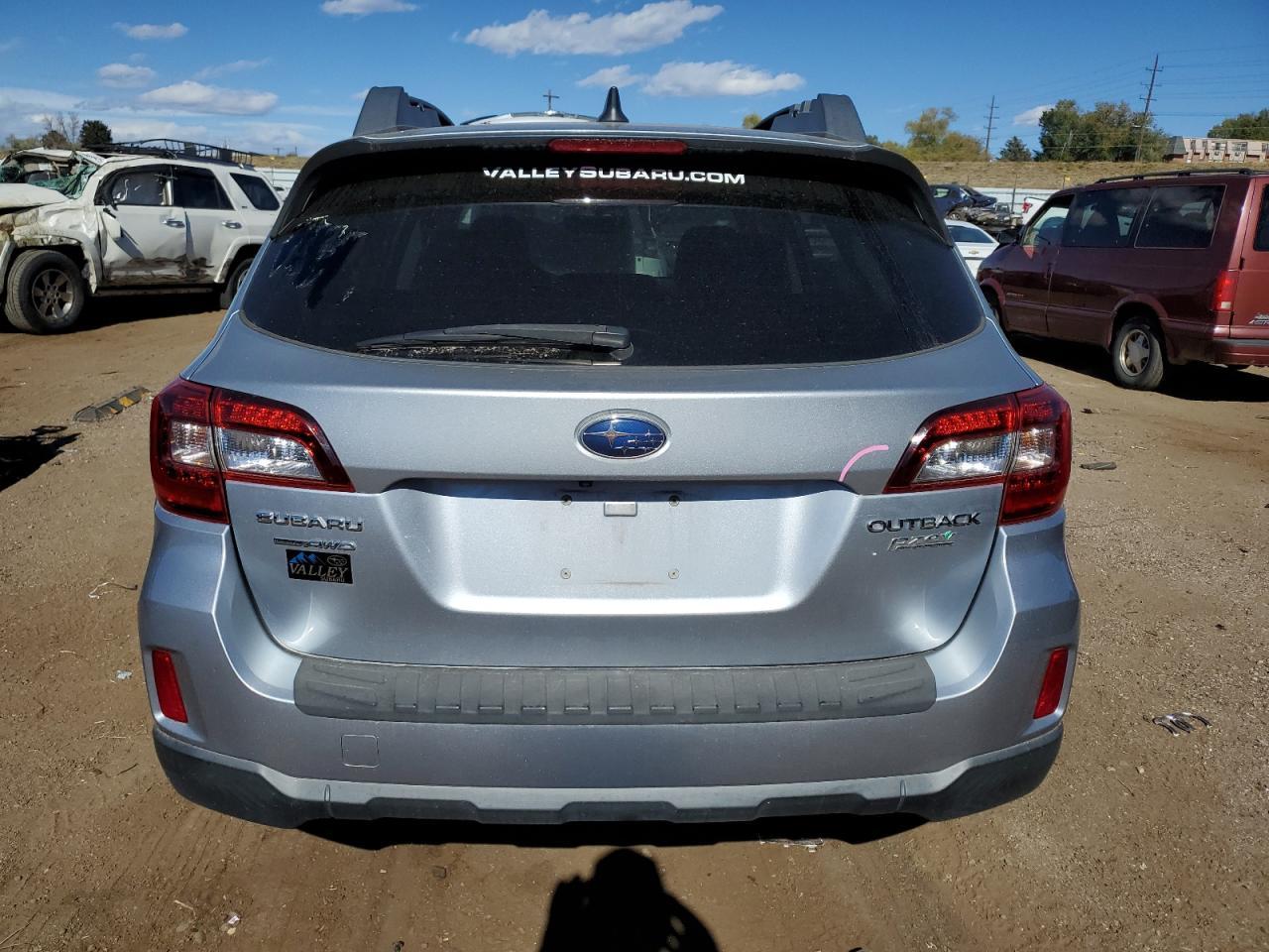 2017 SUBARU Outback