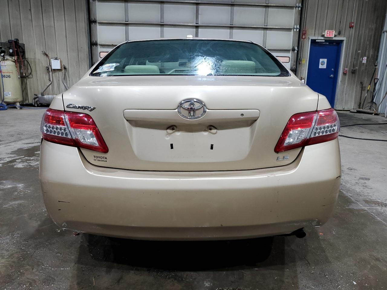 2011 TOYOTA CAMRY