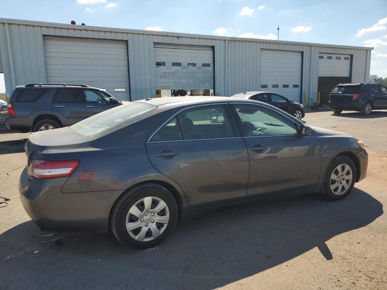 2011 TOYOTA CAMRY