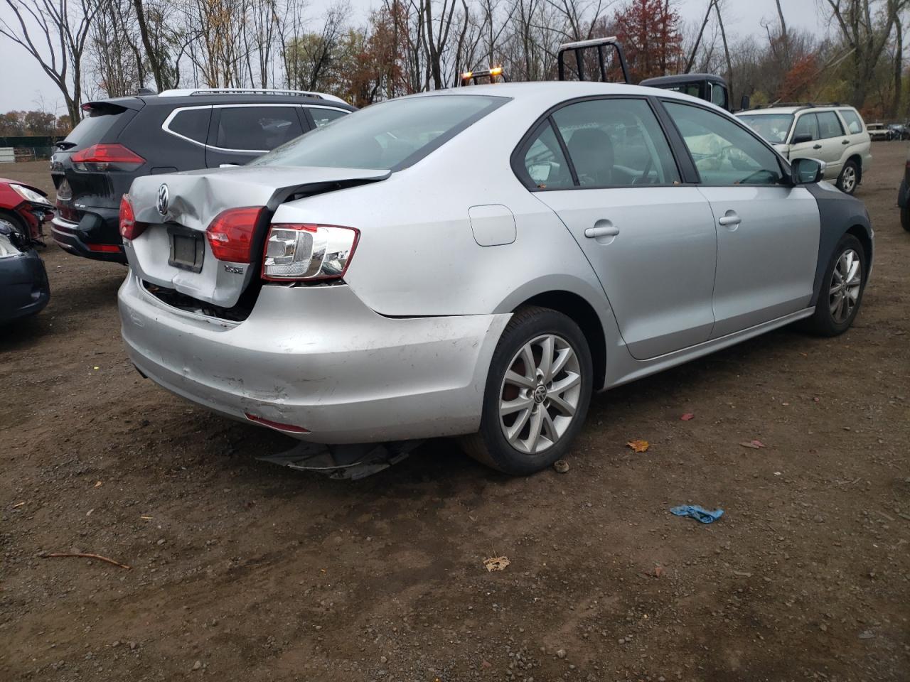 2011 VOLKSWAGEN JETTA