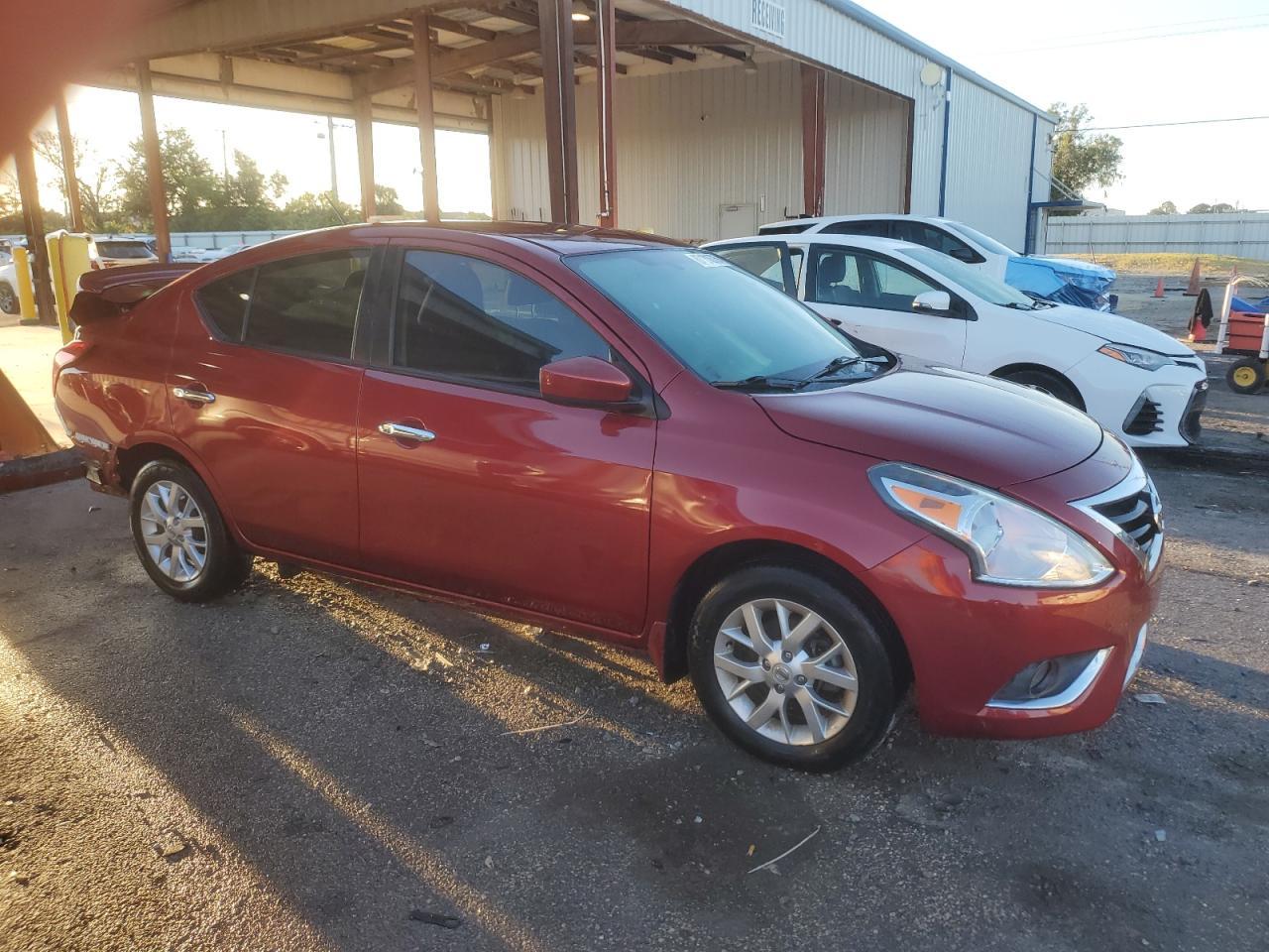 2018 NISSAN VERSA