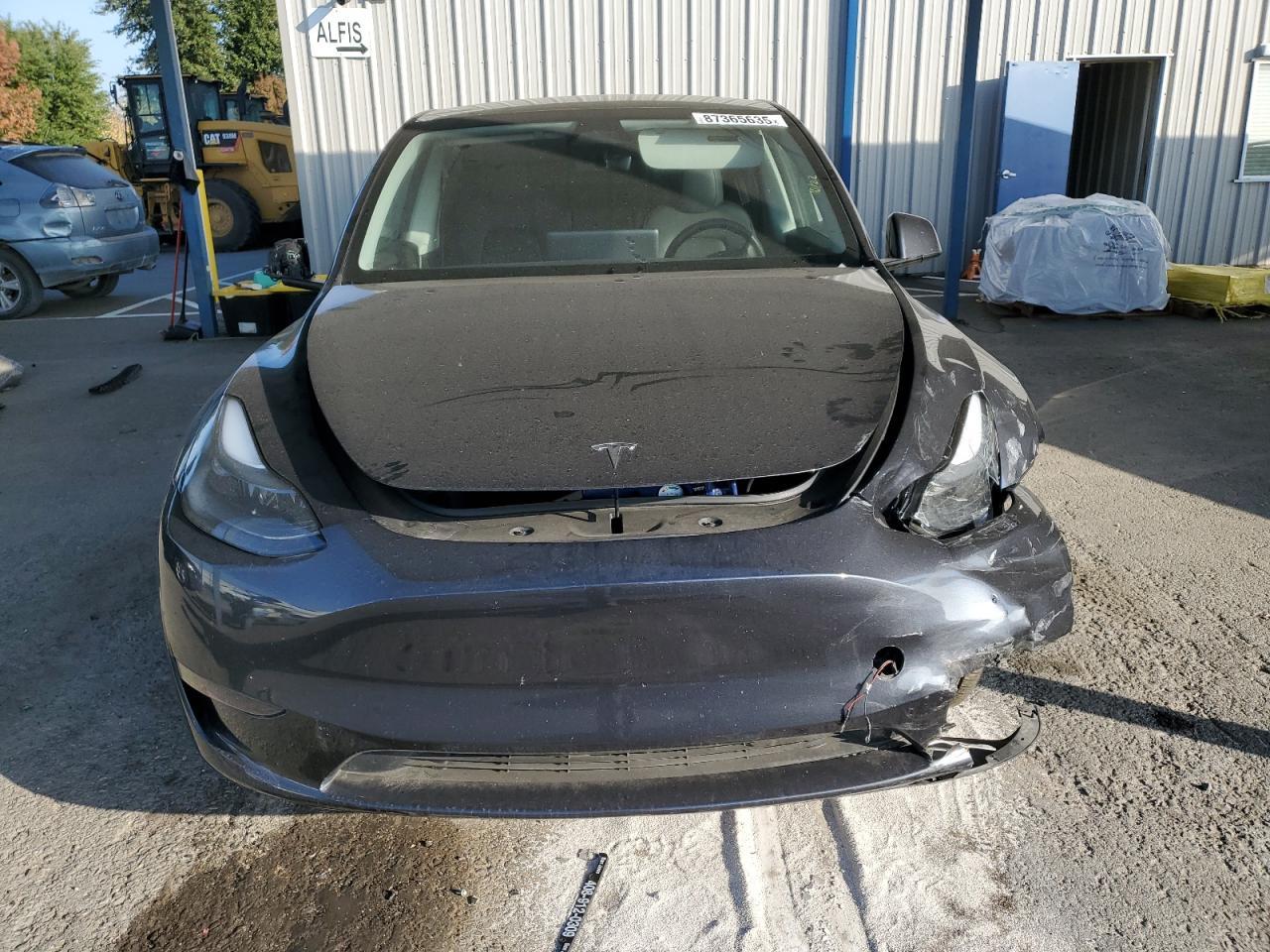 2024 TESLA MODEL Y