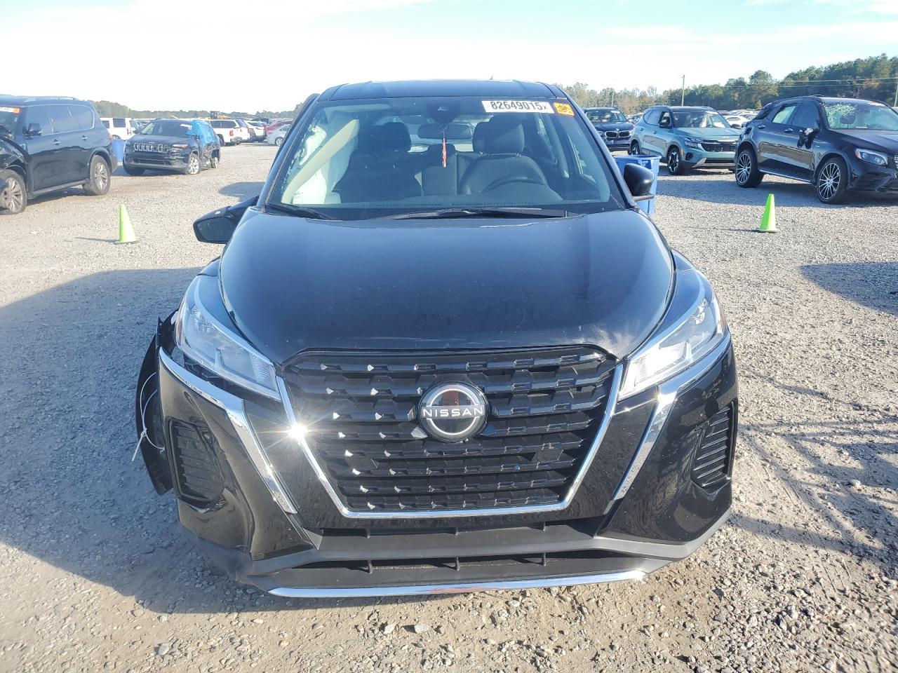2023 NISSAN KICKS