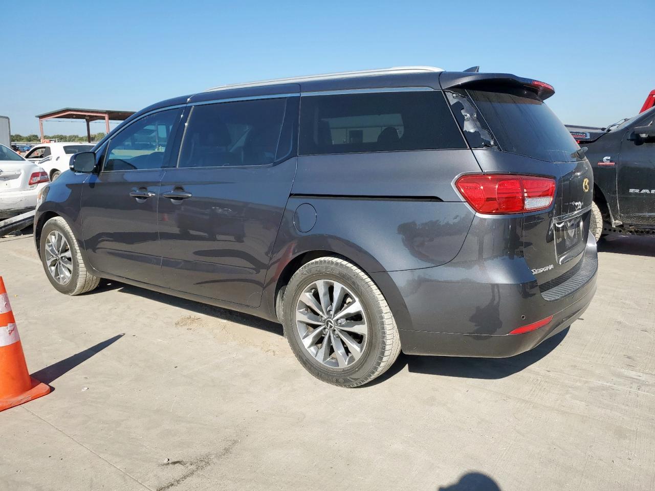 2015 KIA SEDONA