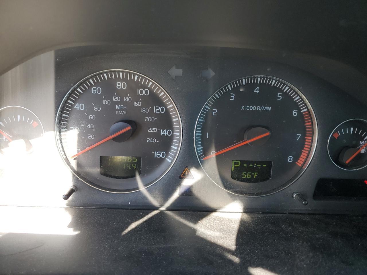 2005 VOLVO S60