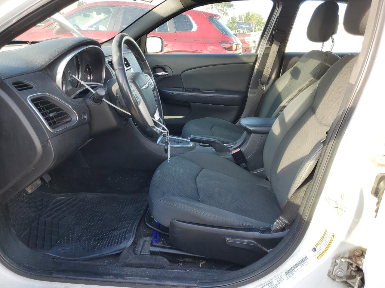 2011 CHRYSLER 200