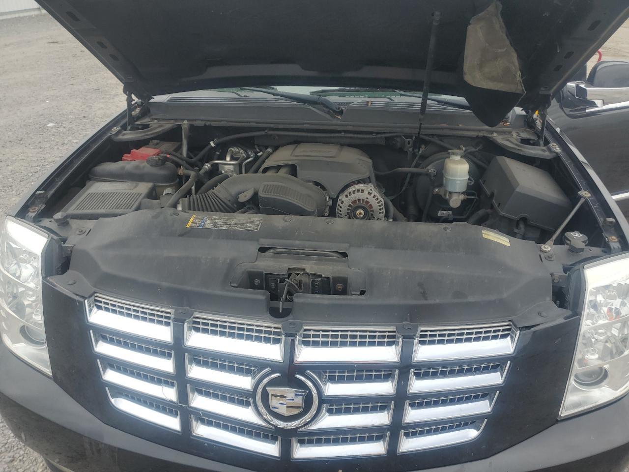 2010 CADILLAC ESCALADE
