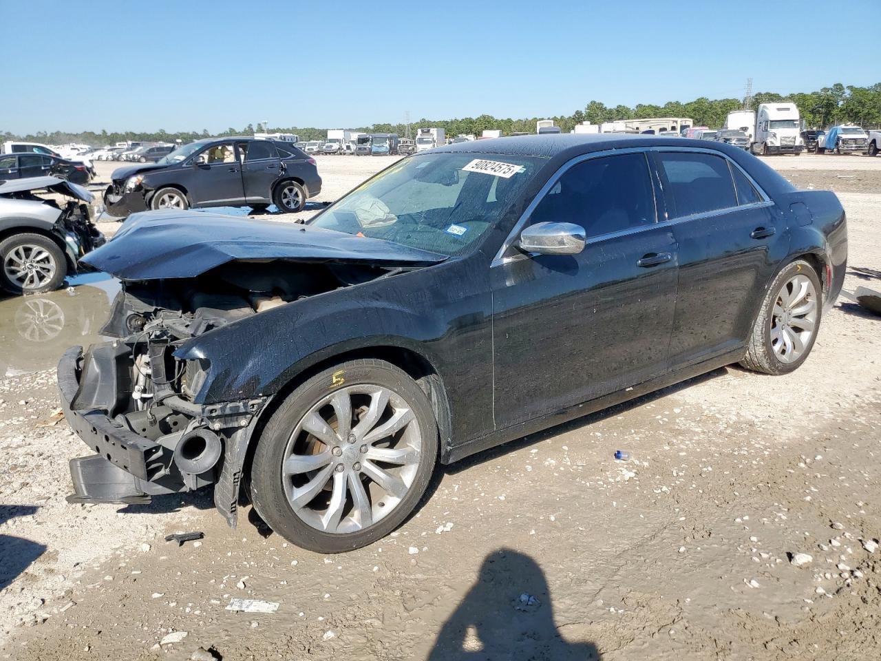 2019 CHRYSLER 300