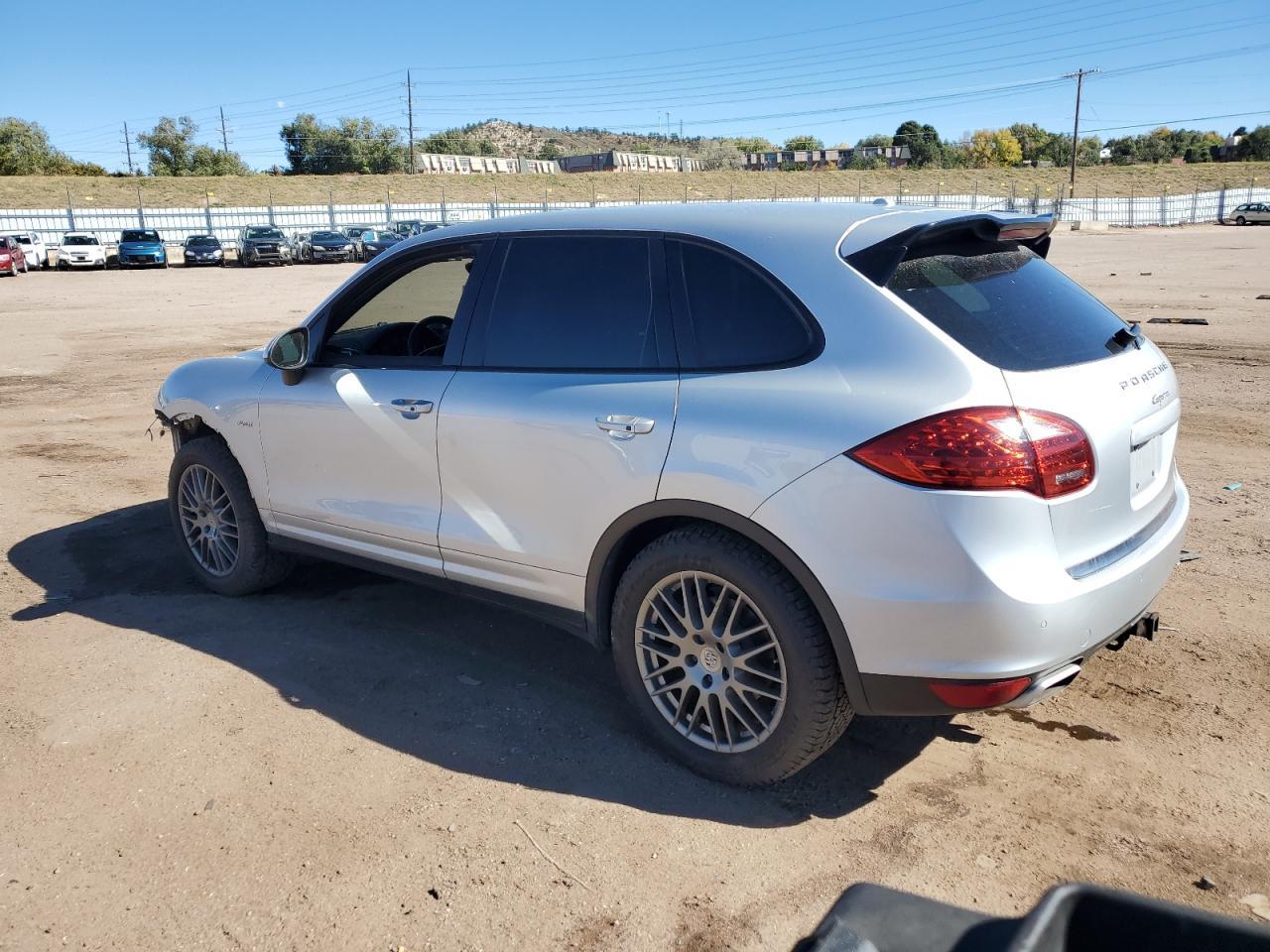 2014 PORSCHE CAYENNE