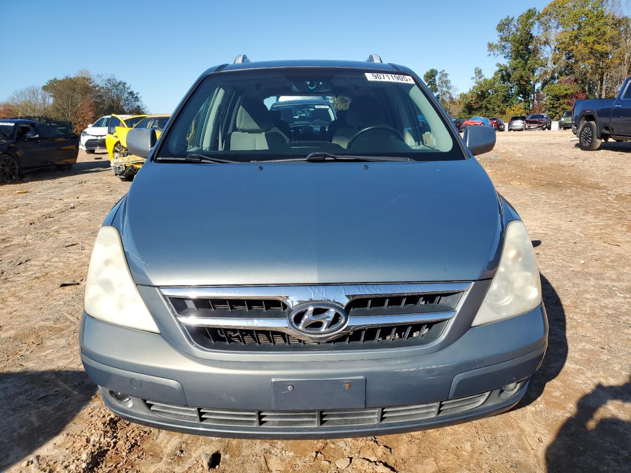 2007 HYUNDAI Entourage