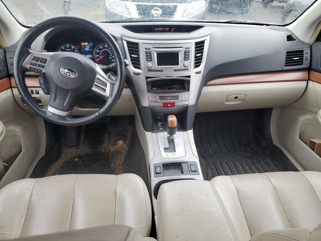 2014 SUBARU Outback