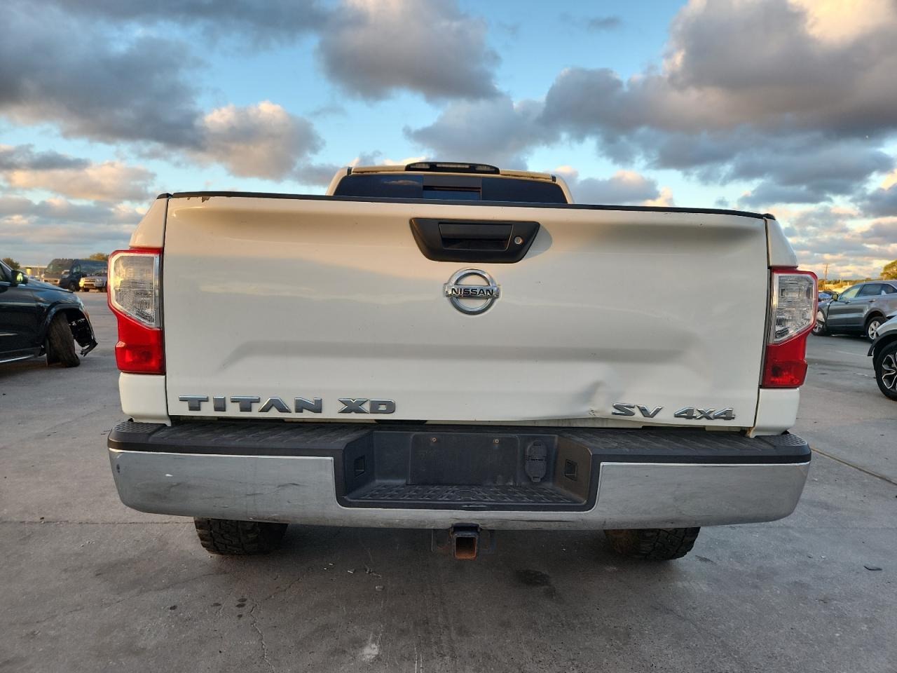 2017 NISSAN
