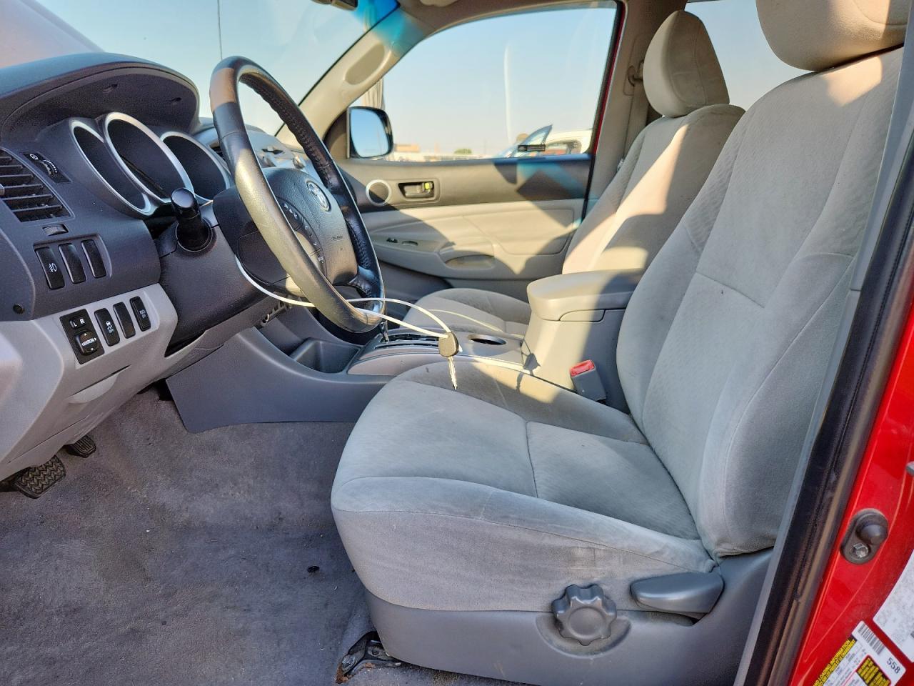 2011 TOYOTA TACOMA