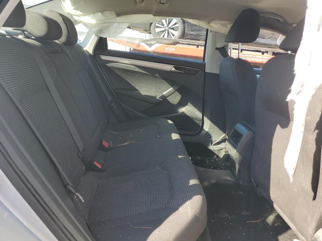2018 VOLKSWAGEN Passat