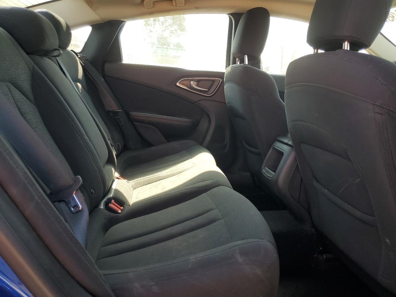 2015 CHRYSLER 200