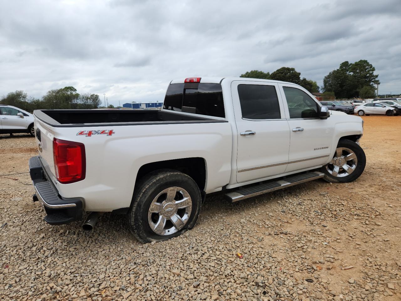 2017 CHEVROLET Silverado