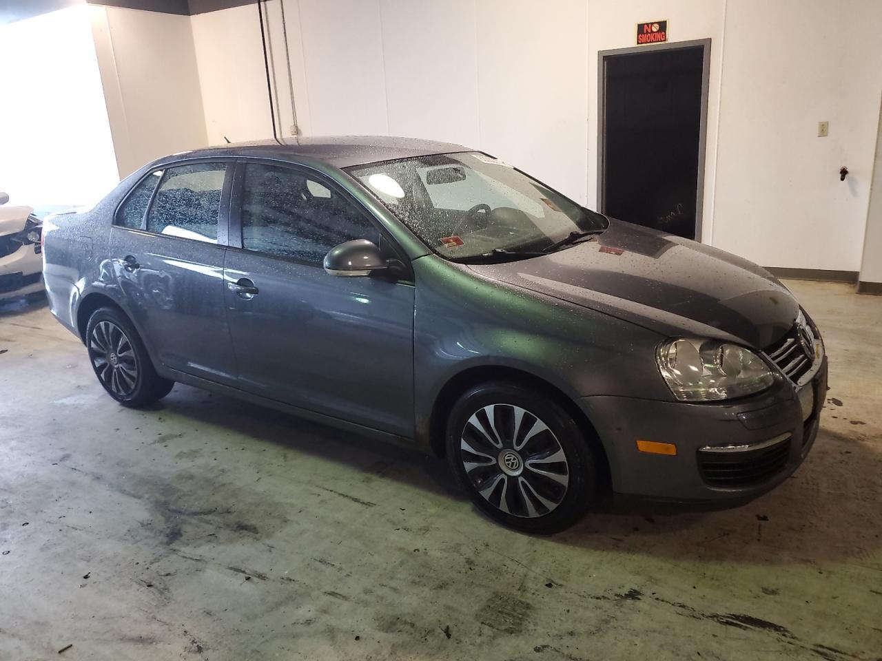 2010 VOLKSWAGEN JETTA