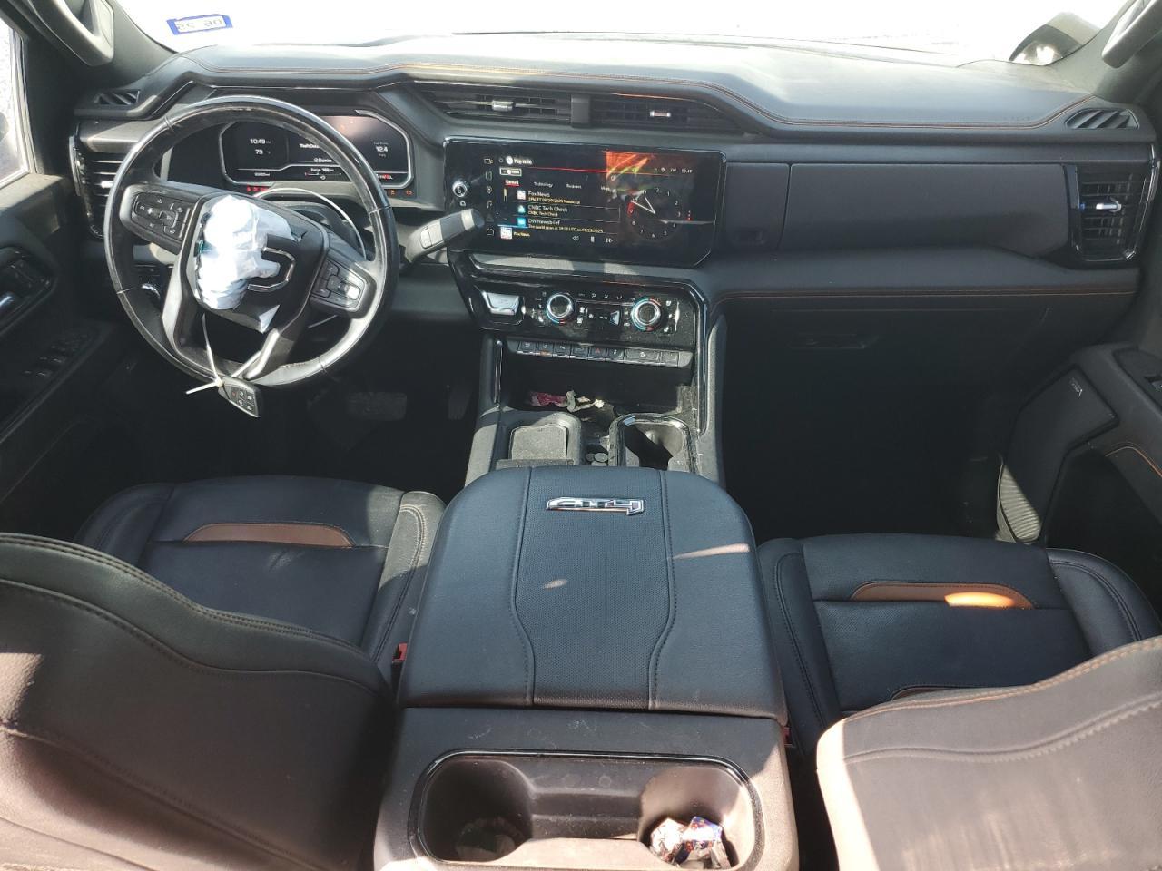 2024 GMC Sierra