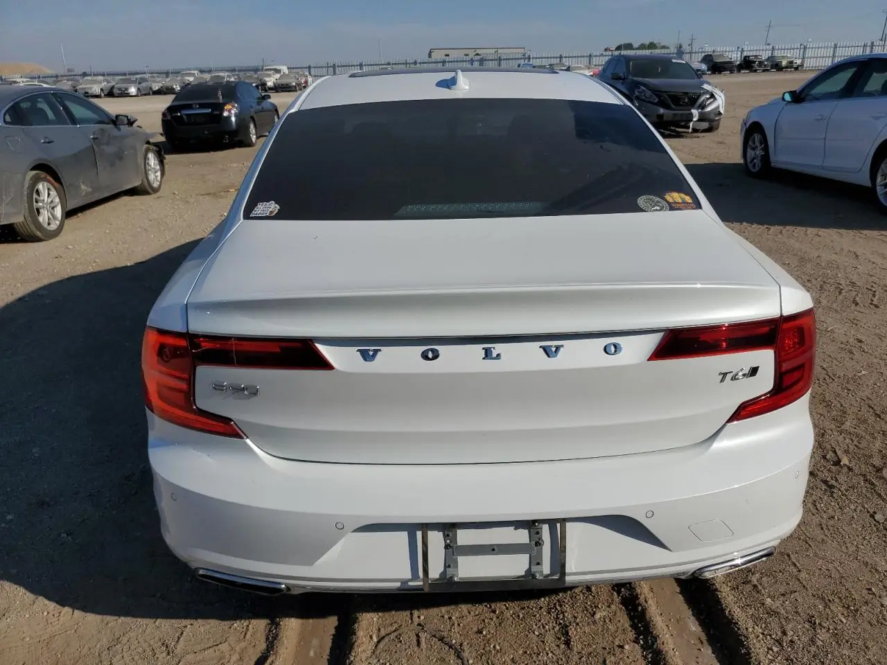 2020 VOLVO S90