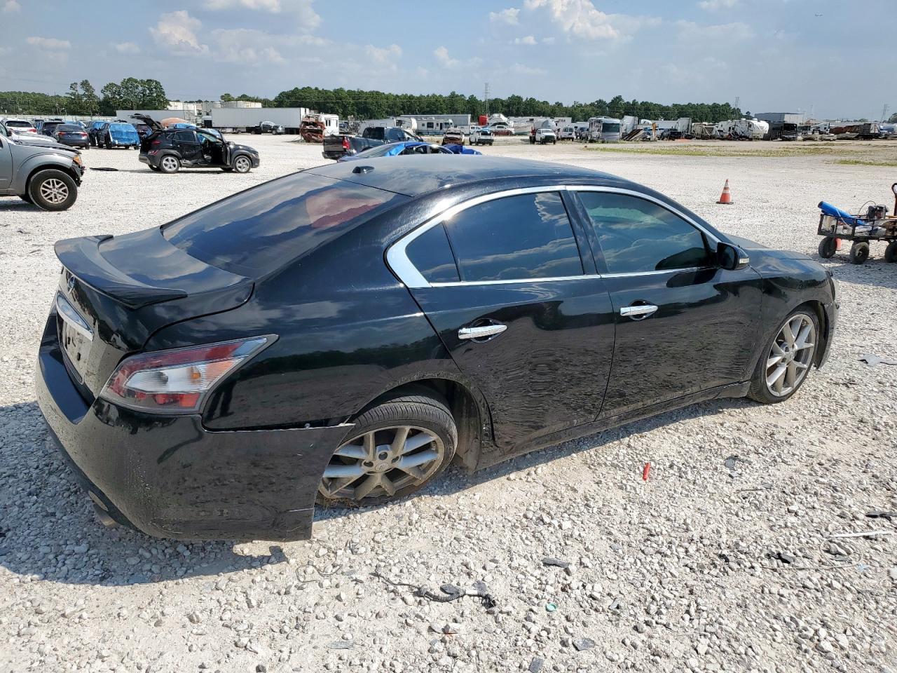 2014 NISSAN Maxima