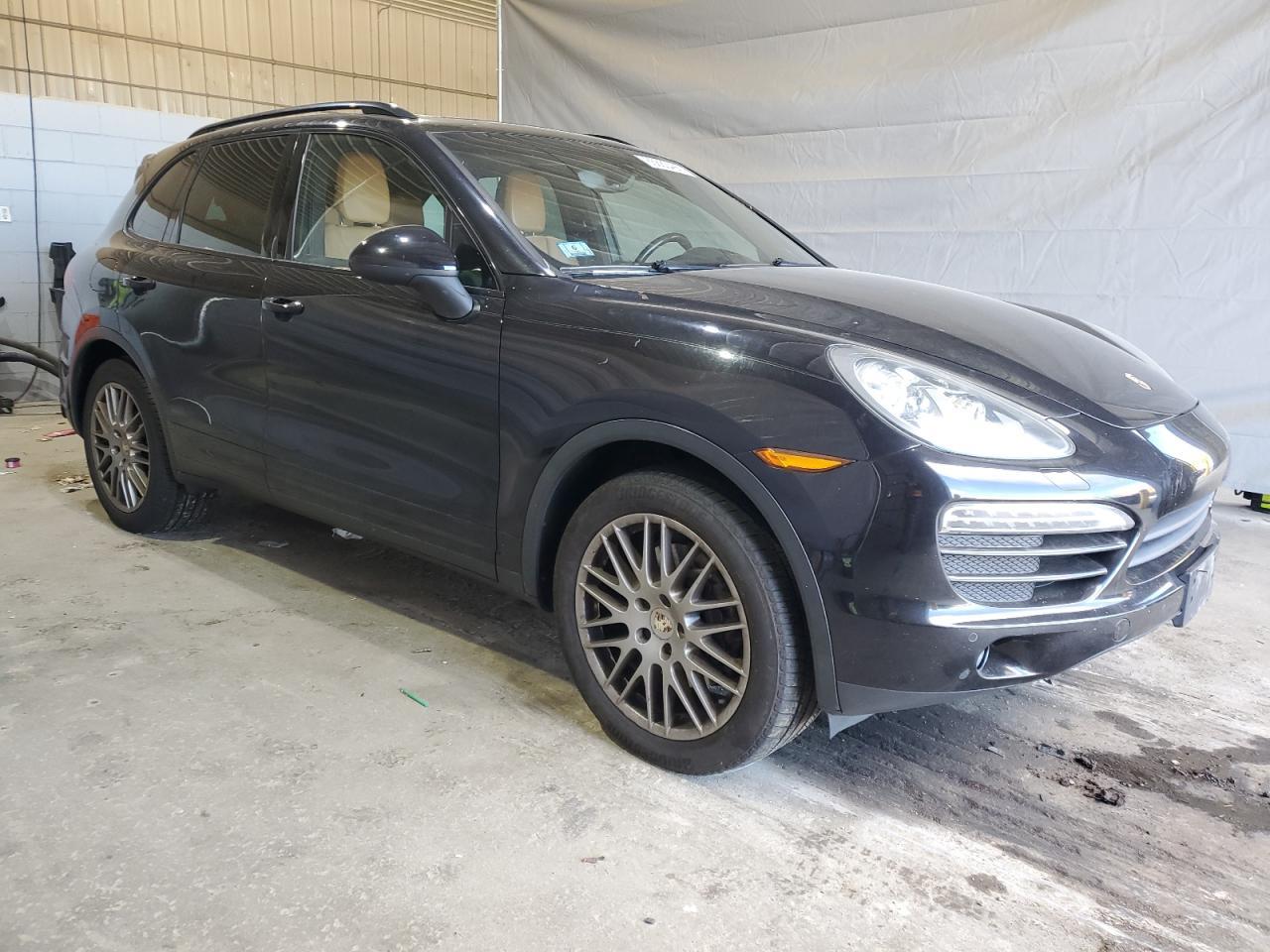 2013 PORSCHE CAYENNE